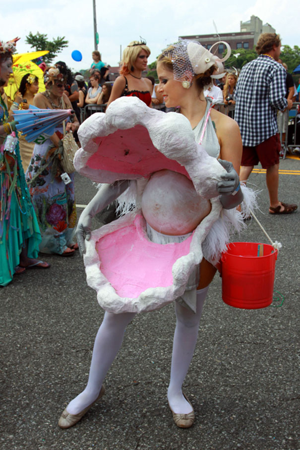 Pearl costume